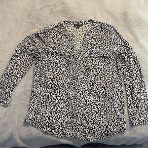INC Black and White pattern V Neck Zipper Pocket  Blouse Size XXL